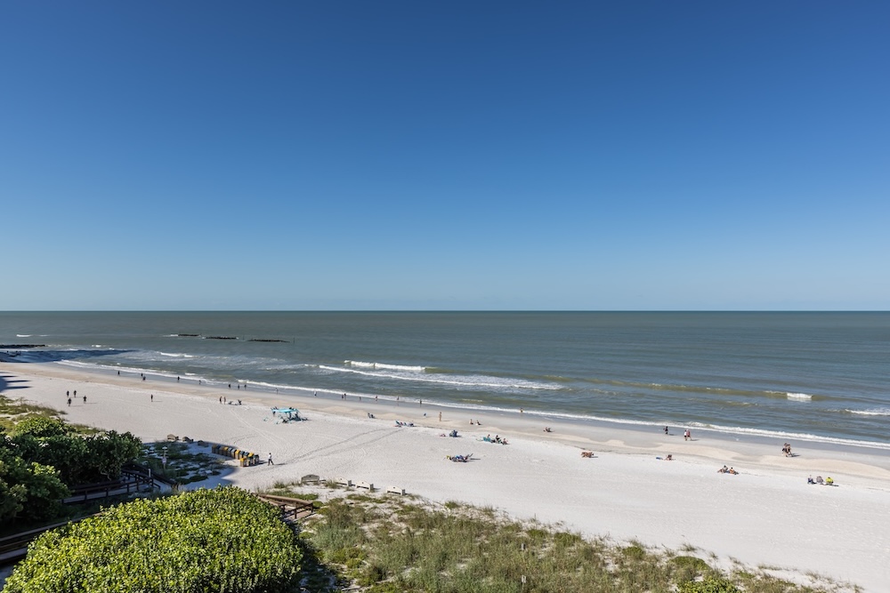 South Marco Beach crowd wide shot